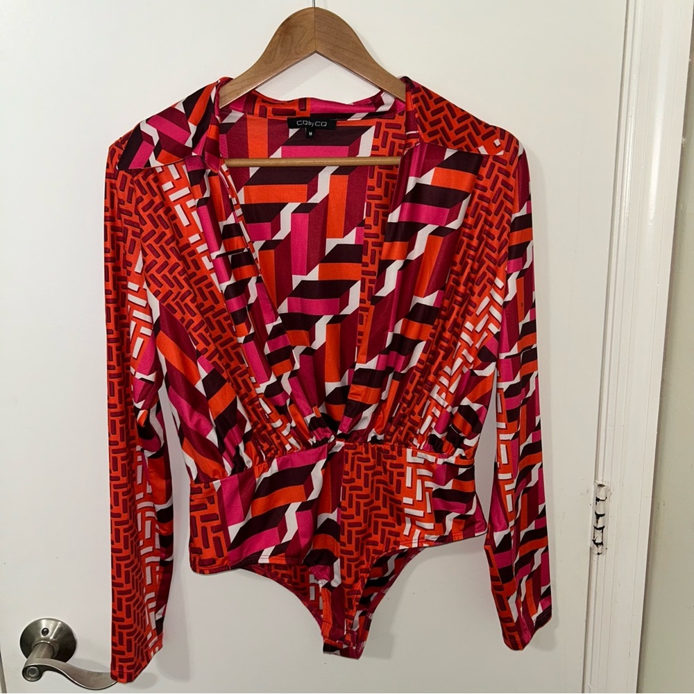 CQ by CQ | Colorful Geometric Long Sleeve V-Neck Bodysuit | Size Medium